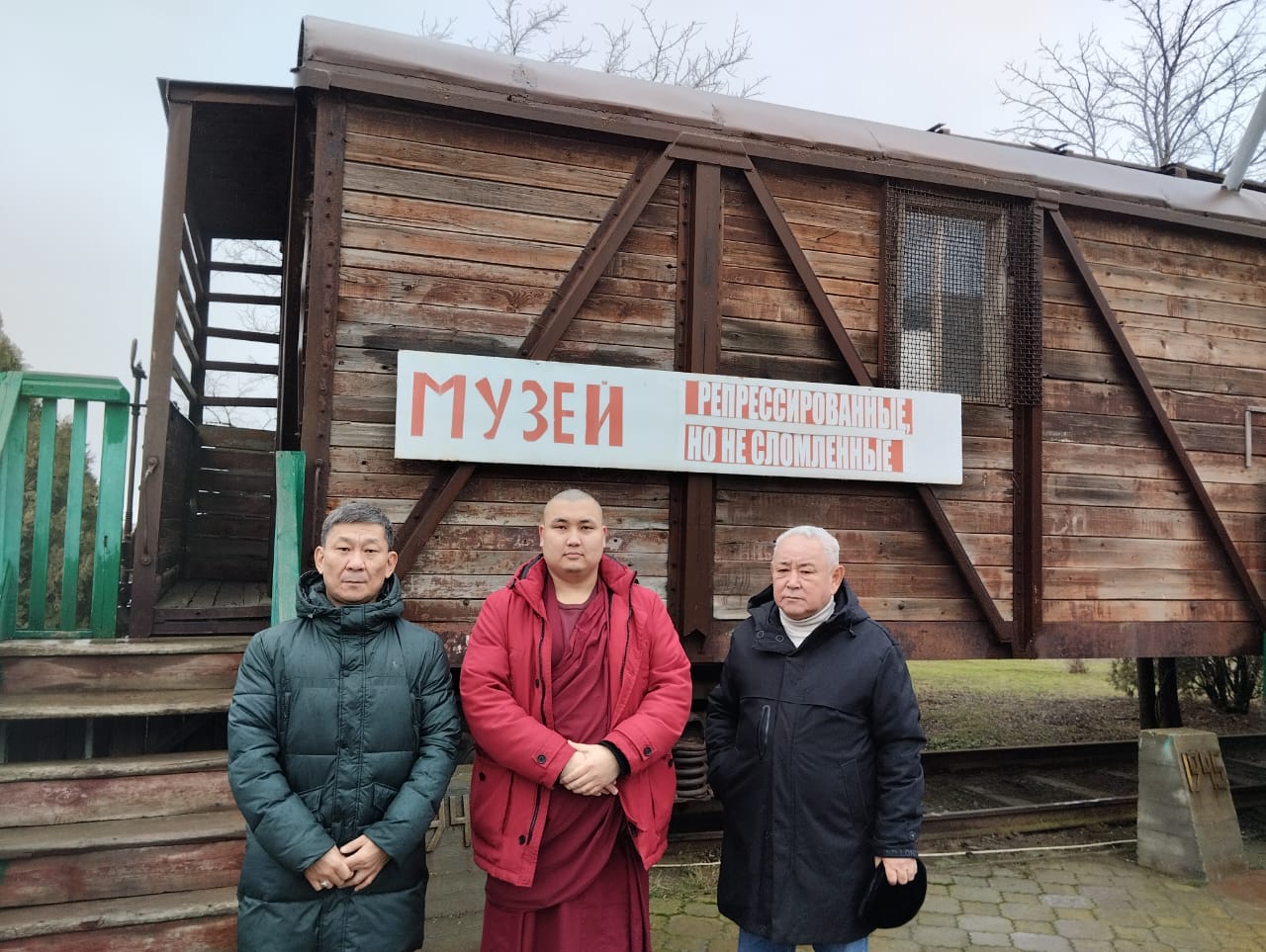 Члены Общественной палаты Калмыкии почтили память жертв депортации калмыцкого народа