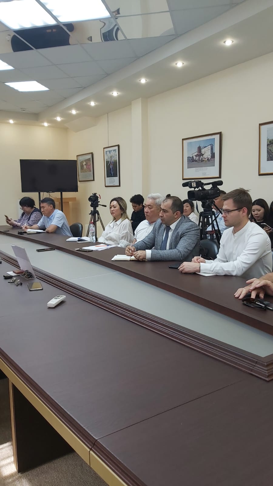 Общественная палата Республики Калмыкия провела круглый стол, посвященный деятельности Фонда "Защитники Отечества" РК