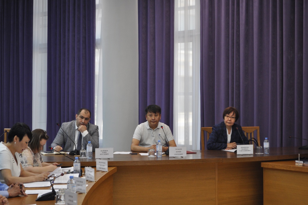 Заместитель Председателя Общественной палаты Республики Калмыкия Раим Файзиев принял участие в семинаре для представителей региональных отделений политических партий 